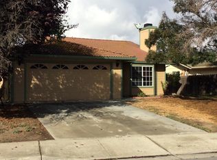 610 Summer Dr, Hollister, CA 95023
