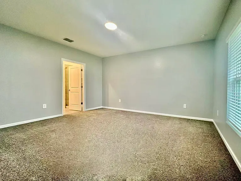 519 Hatteras Rd — Photo 13