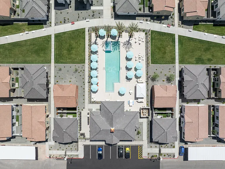 Bungalows on Cottonwood — Photo 19