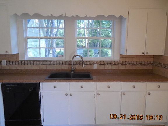 4th image of 701 Northside Dr