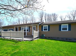 90 Drexel Dr, Rochester, NY 14606