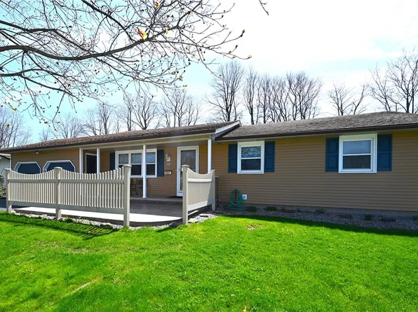 90 Drexel Dr, Rochester, NY 14606