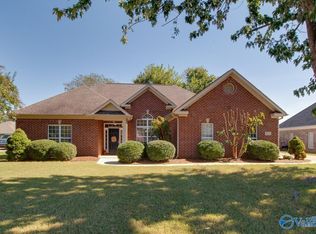 7105 Jump St SE, Owens Cross Roads, AL 35763
