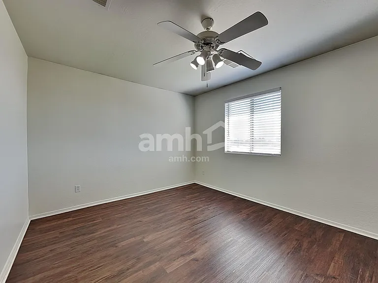 6727 W Desert Ln — Photo 21