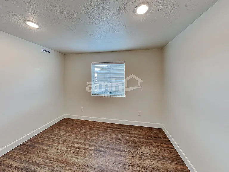194 N Dry Creek Rd — Photo 16