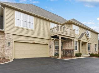 6280 Edgebrook Ln E, Indian Head Park, IL 60525