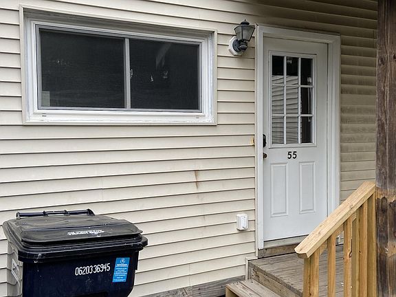 Private side entrance.