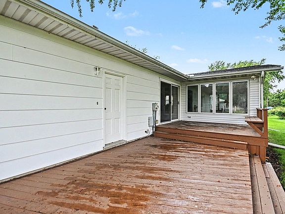 4th image of 524 Parkside Dr