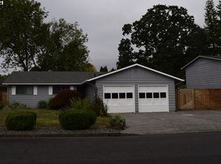 121 Allendale Dr, Saint Helens, OR 97051
