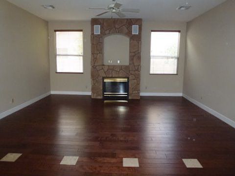 3rd image of 7163 W Voltaire Ave