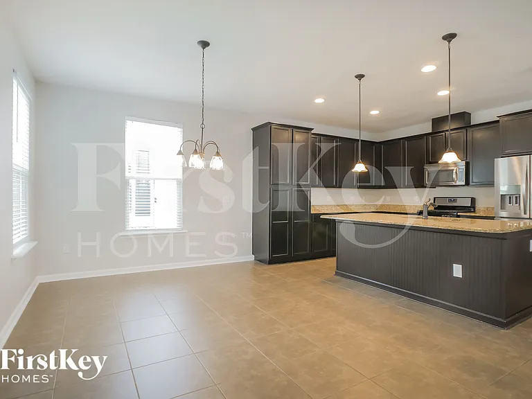 124 Riverwalk Blvd — Photo 6