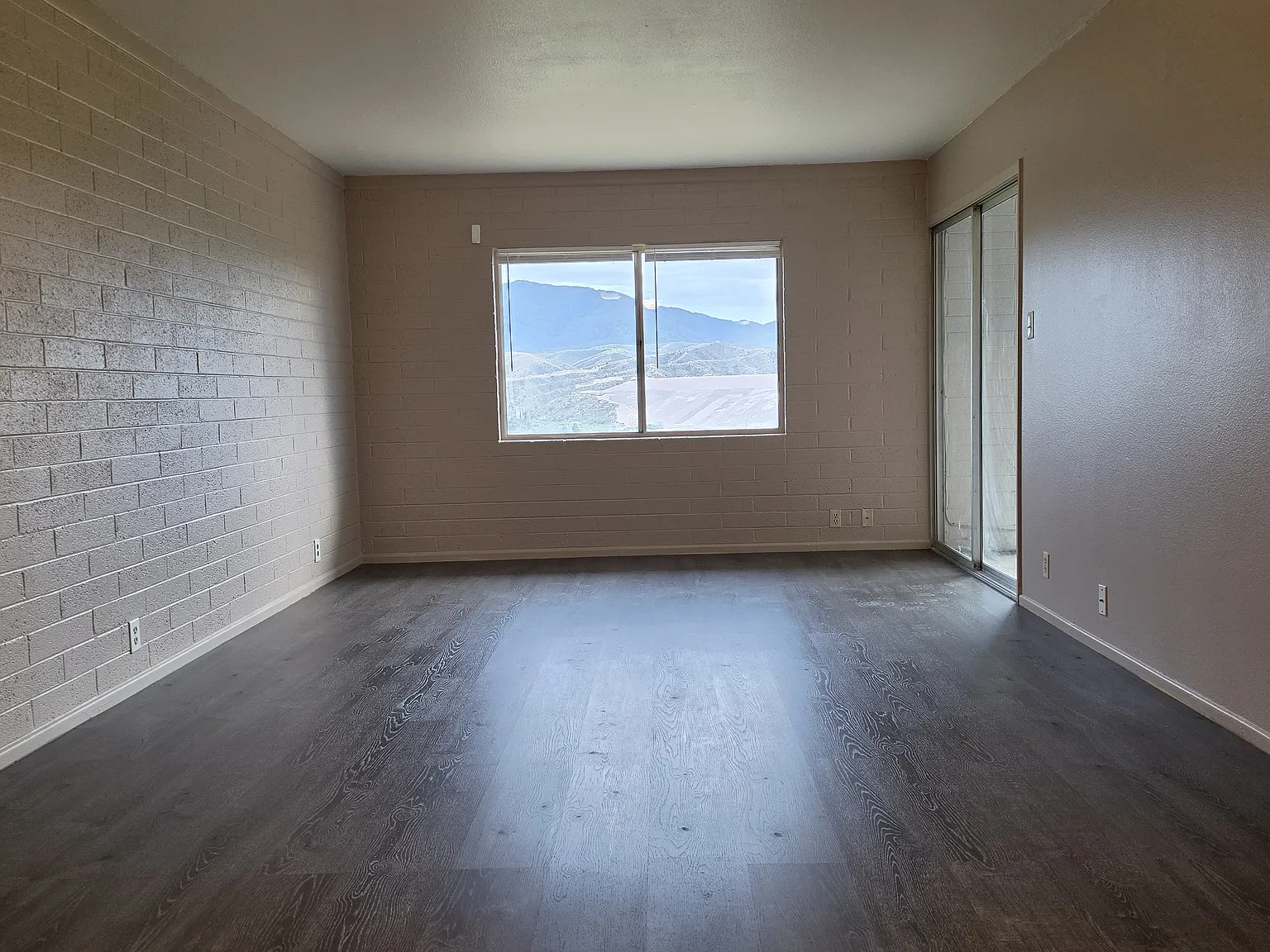 2 bed, 1200 sqft, $950 — Photo 3