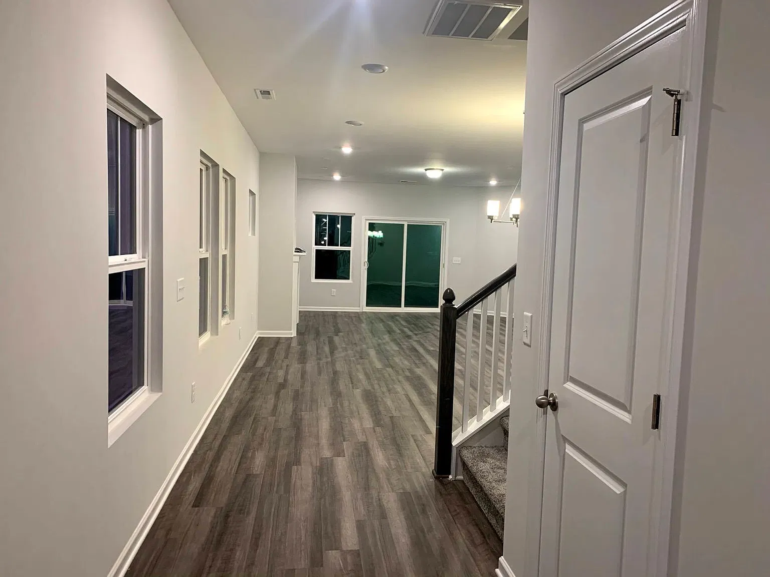 4 bed, 2769 sqft, $2,800 — Photo 4