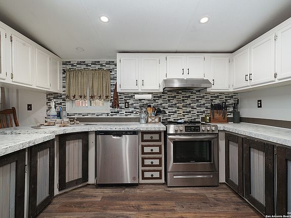 4th image of 531 Peaceful Ln