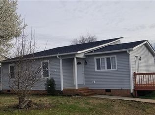 835 Trinity St, Thomasville, NC 27360