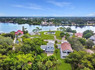 621 Bayshore Dr, Tarpon Springs, FL 34689