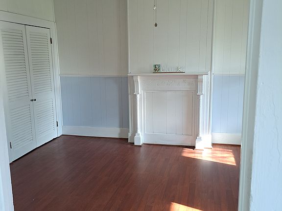 4th image of 419 Tazewell Ave #419