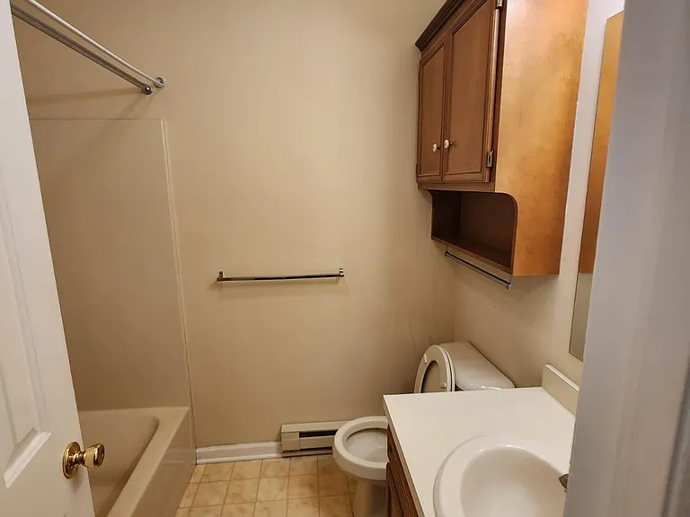 950 Cold Spring Rd #5 — Photo 9