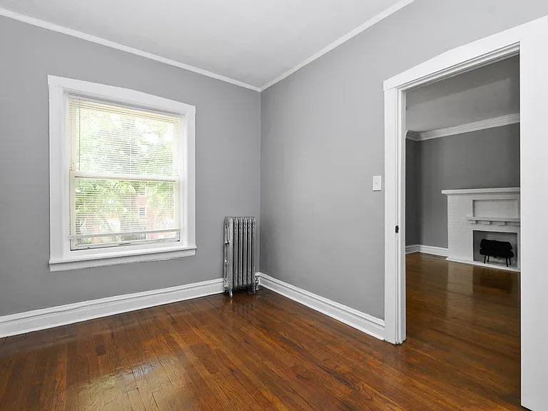 7557-59 S. Calumet Ave. / 348-58 E 76th St. — Photo 15