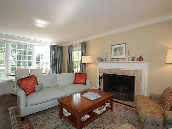 3rd image of 6841 N Barnett Ln