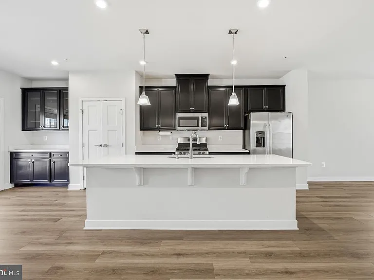 16328 Fife Way — Photo 6