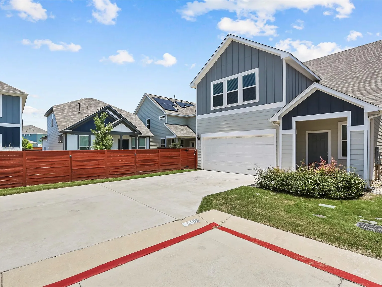 3 bed, 2.5 bath, 1922 sqft, $3,150 — Photo 1