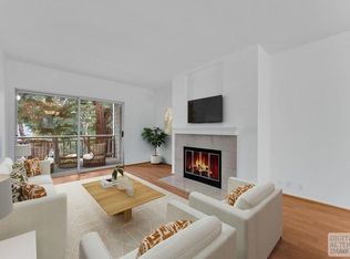 135 Koch Rd, Corte Madera, CA 94925