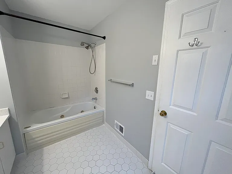 2417 Stanhope Ct — Photo 20