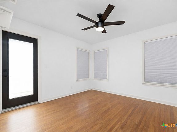 5th image of 1345 Lee St