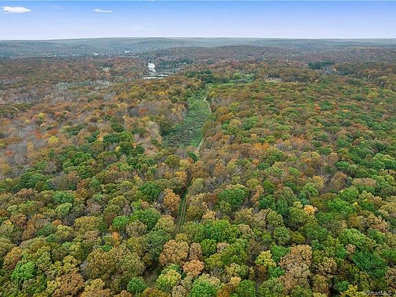 2nd image of 5 Old Stagecoach and Boston Post Road