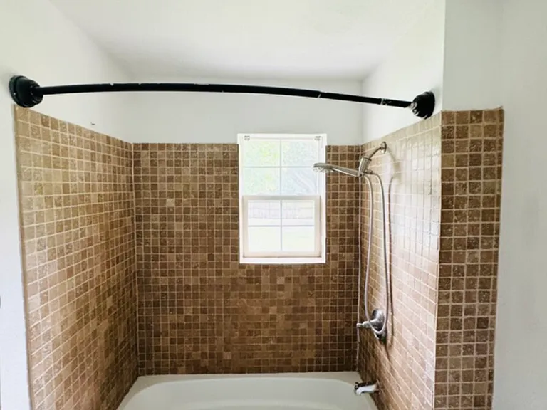 2129 Diane Dr — Photo 8