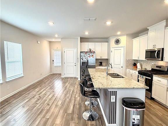 5th image of 3915 Holland Grove Rd