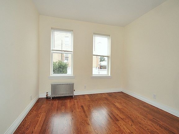 3rd image of 6212 Eliot Ave