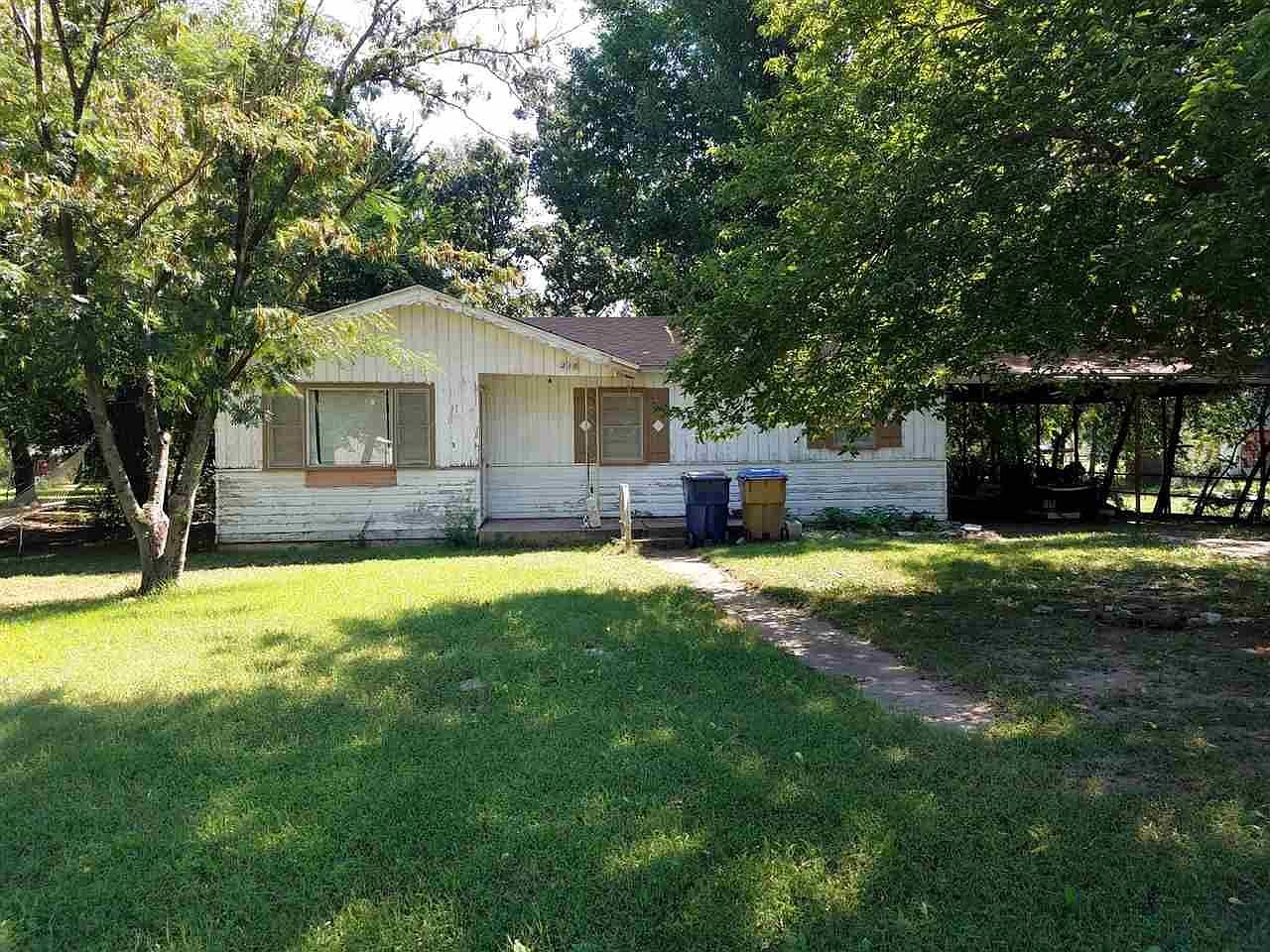310 N High St, Argonia, KS 67004 Zillow