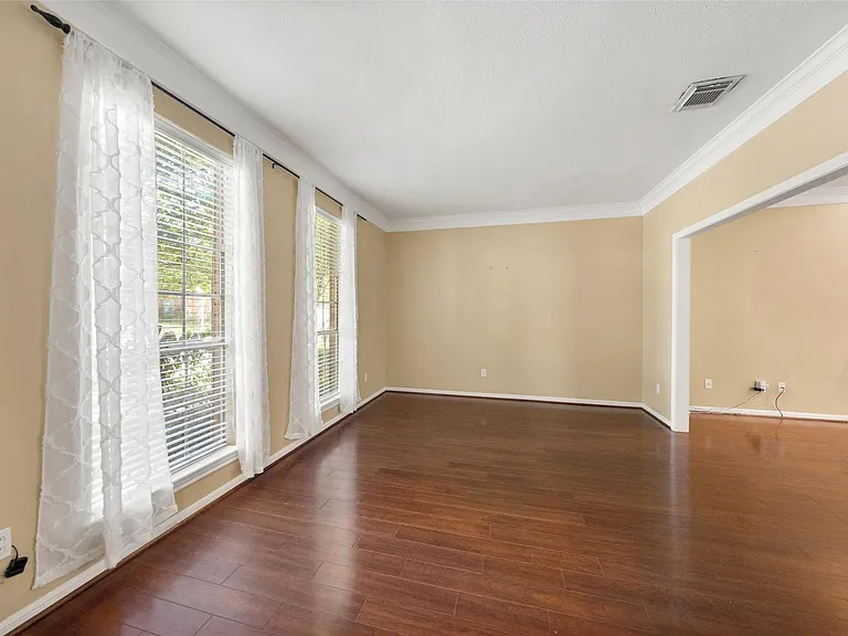4422 Pine Breeze Dr — Photo 4
