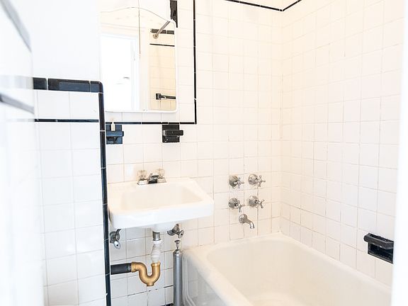 4th image of 48 Broome St #2L