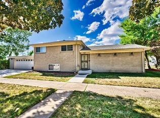 8845 Sayre Ave, Morton Grove, IL 60053
