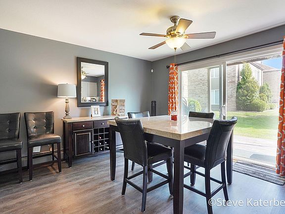 5th image of 490 Barkwood Ct NW #18
