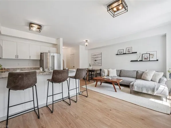 88 Decorso Dr #30, Guelph, ON N1L 0J3