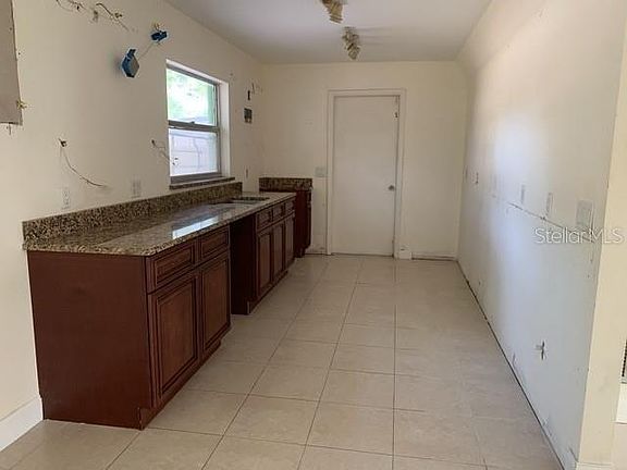 5th image of 106 Red Rose Cir