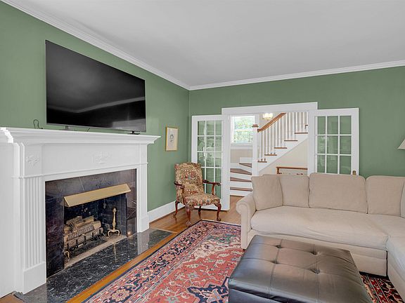 4th image of 2415 Heyward St