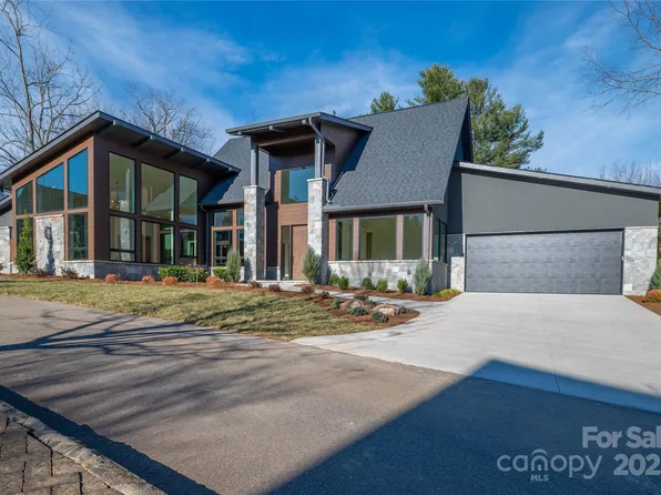 11 Kiftsgate Ct, Asheville, NC 28804