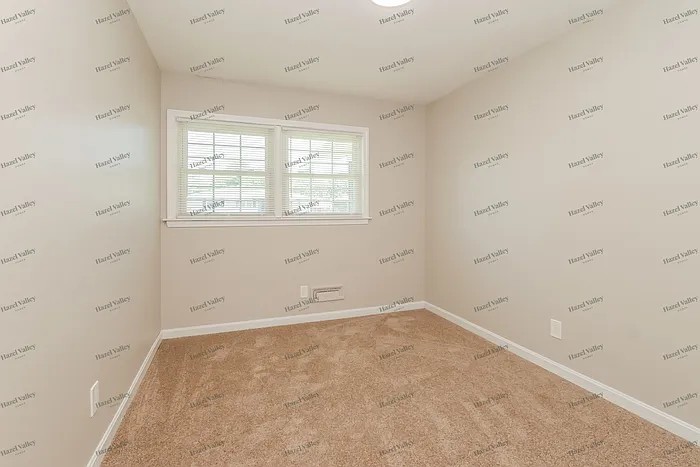 4315 Clarene Dr — Photo 9