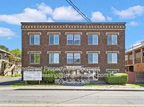 804 SE Cesar Estrada Chavez Blvd, Portland, OR