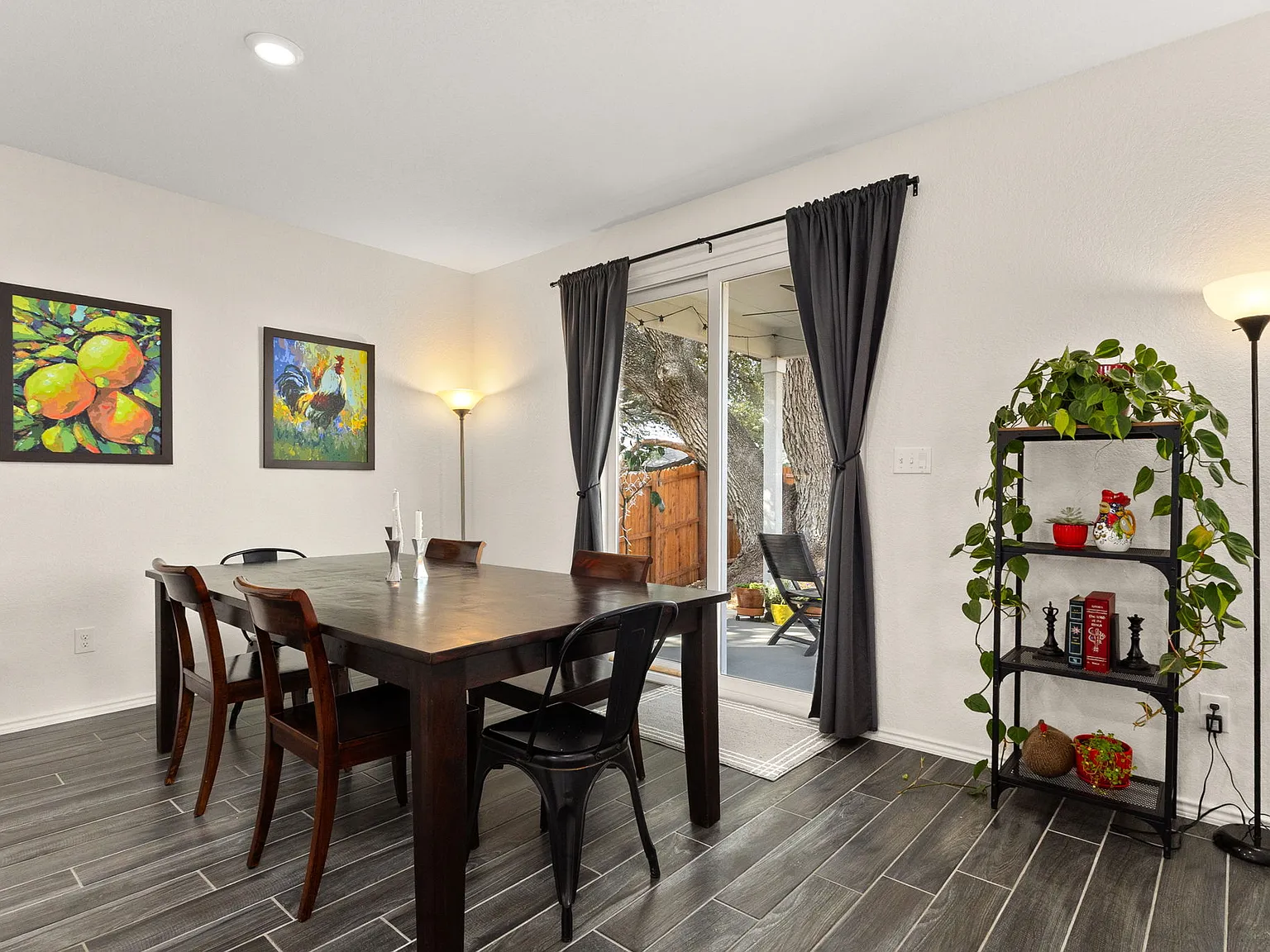 4 bed, 2394 sqft, $2,000 — Photo 2