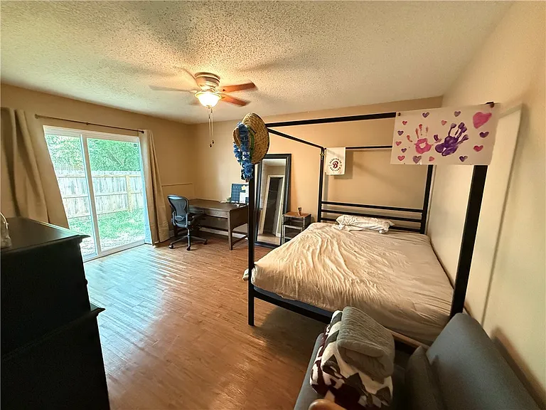 1609 Lemon Tree Ln — Photo 12