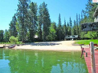 1921 Lakeshore Dr, Sagle, ID 83860