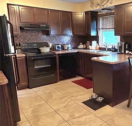5th image of 2717 Christine Ln