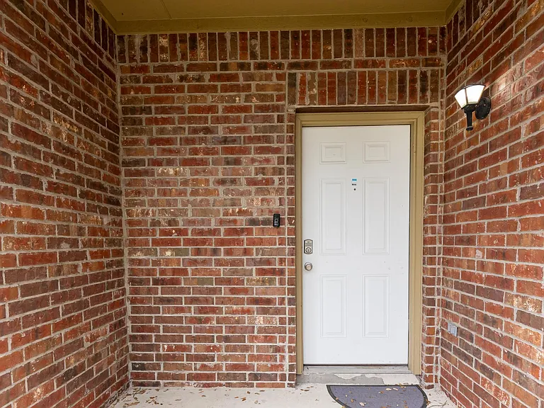 4107 Saint Charles Bay — Photo 4