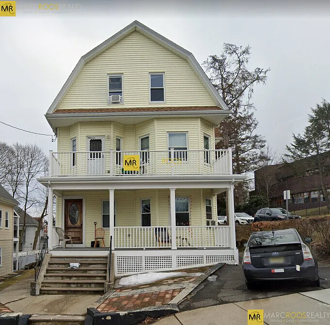 Fairmount St